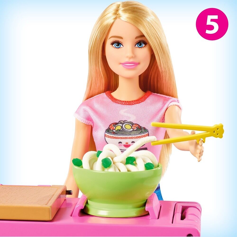 Set de joaca Papusa Barbie Pregateste Noodles