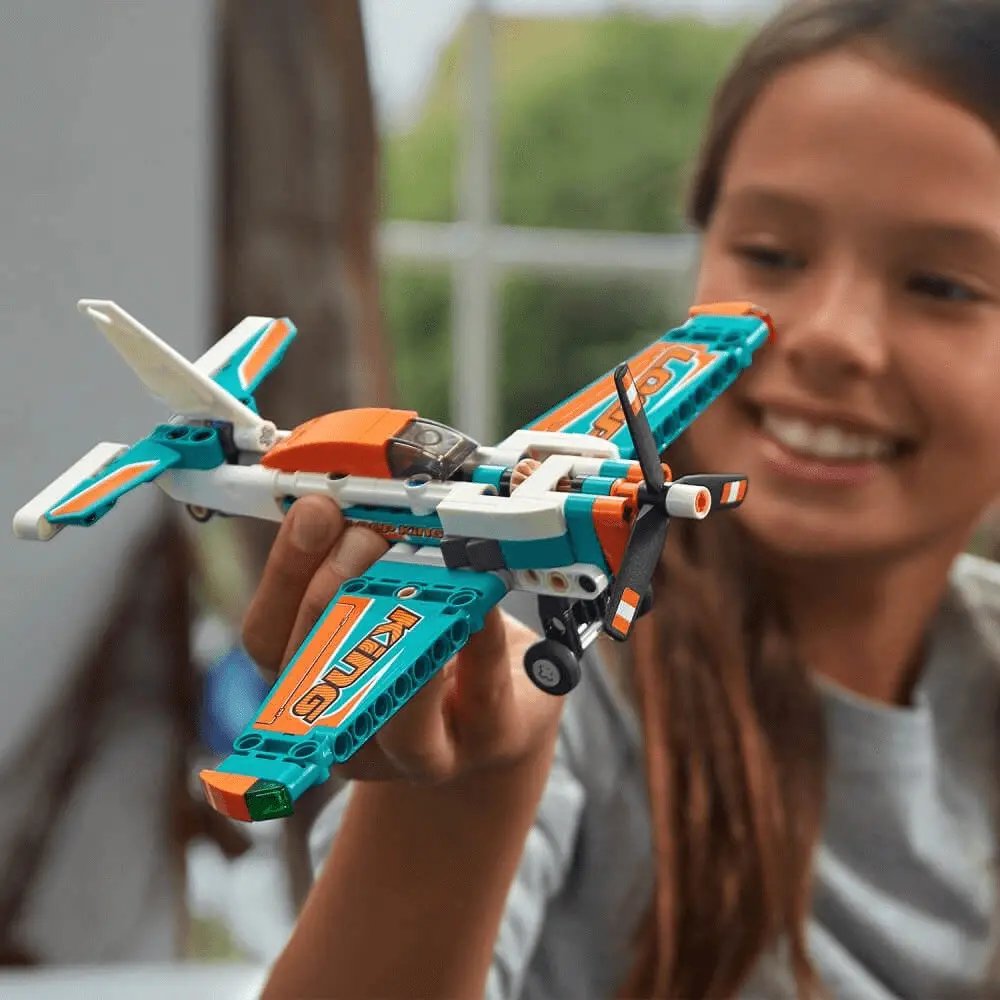 LEGO Technic: Avion de curse 42117