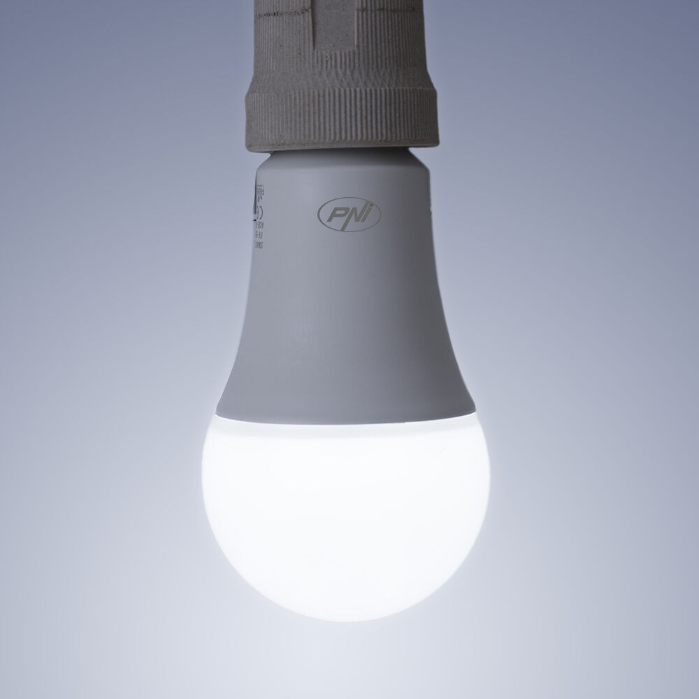 Bec inteligent PNI SmartHome SM9W LED 9w cu lumina reglabila, programabil WiFi compatibil cu Google Home, Alexa