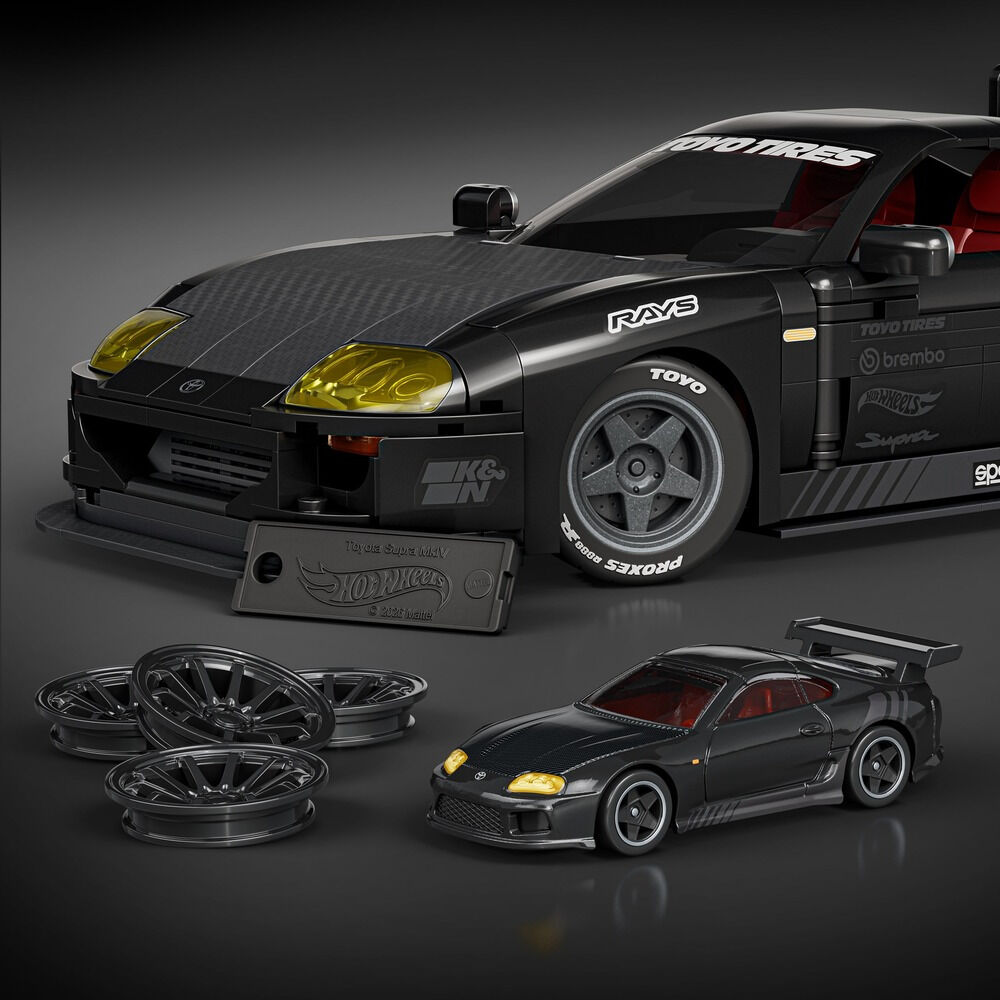 Set constructie Mattel Hot Wheels Brick Shop '94 Toyota Supra Mkiv JKG40, 824 piese