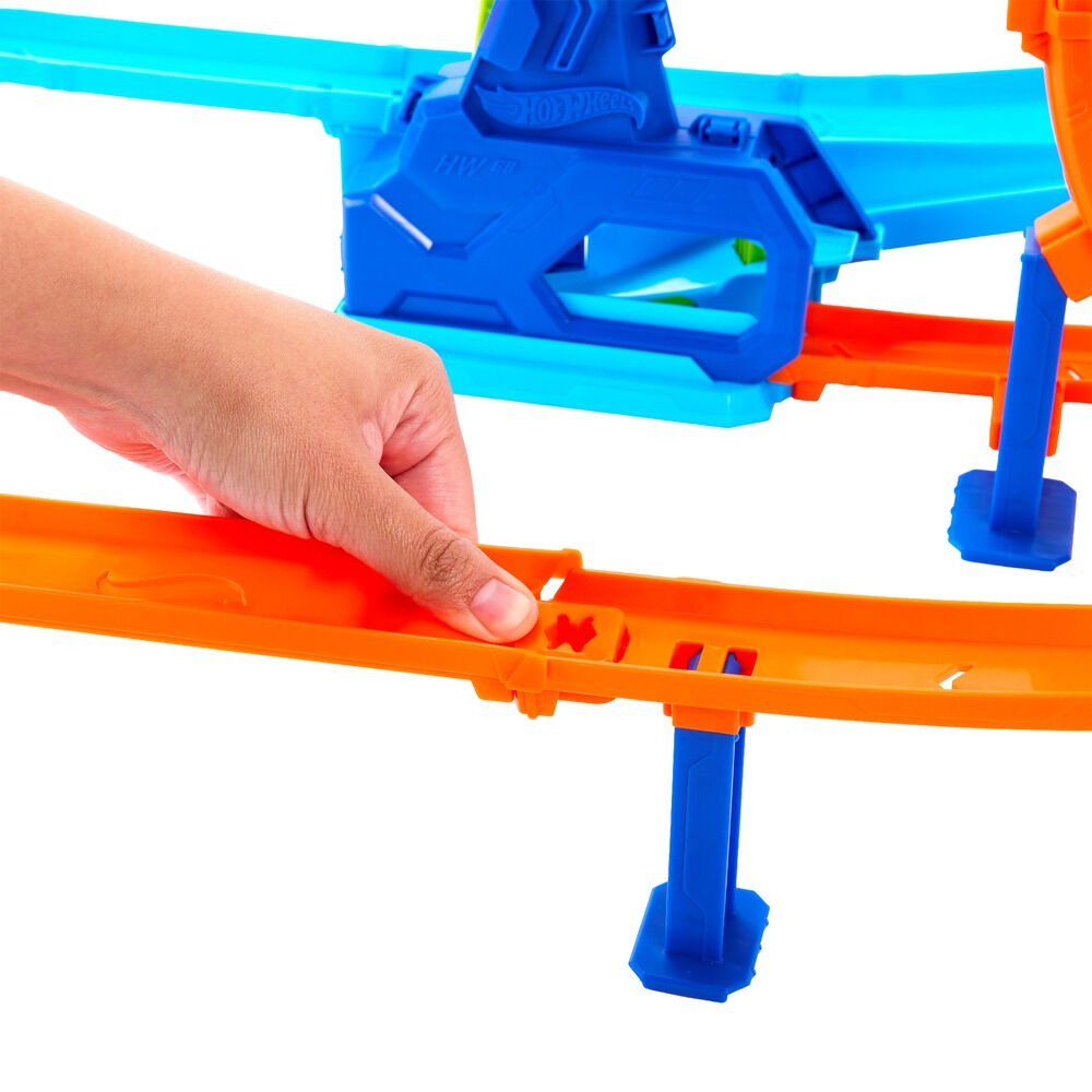 Set piste si masinuta Hot Wheels Stunt Tracks Rapid Launch Cyclone JHK73, Multicolor