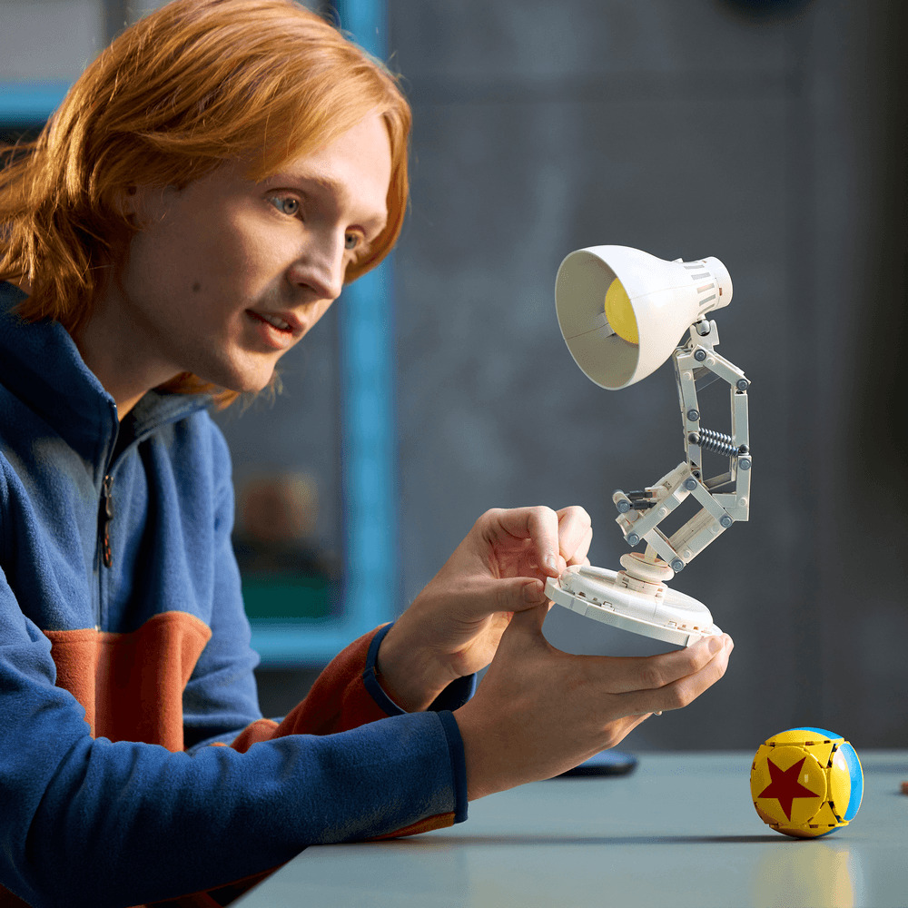 LEGO Ideas Disney Pixar Luxo Jr. 21357
